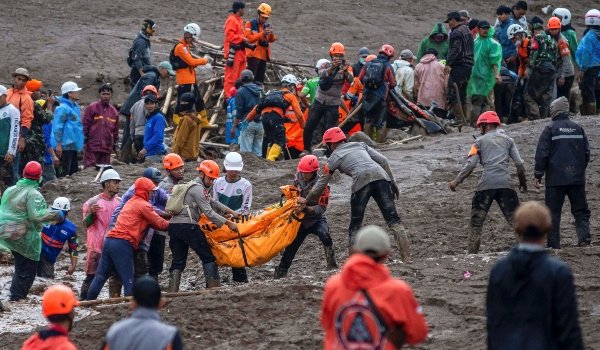 2501 BANDUNG TANAH RUNTUH